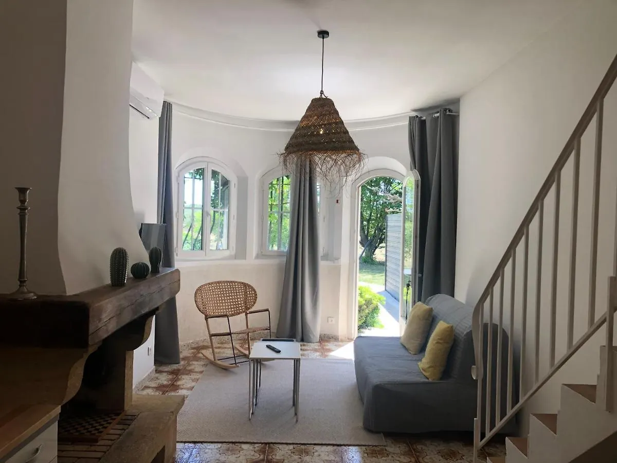 Villa La Tour- Pigeonnier Provençal à Ventabren